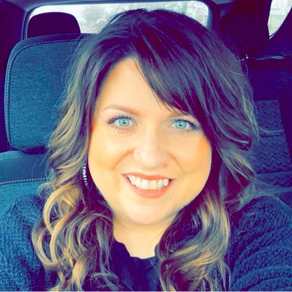 Meet your Posher, Heather - Picture 1 of 1